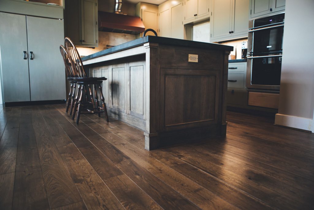 Dark Live Sawn Kitchen - Cochran's Lumber - Made in USA