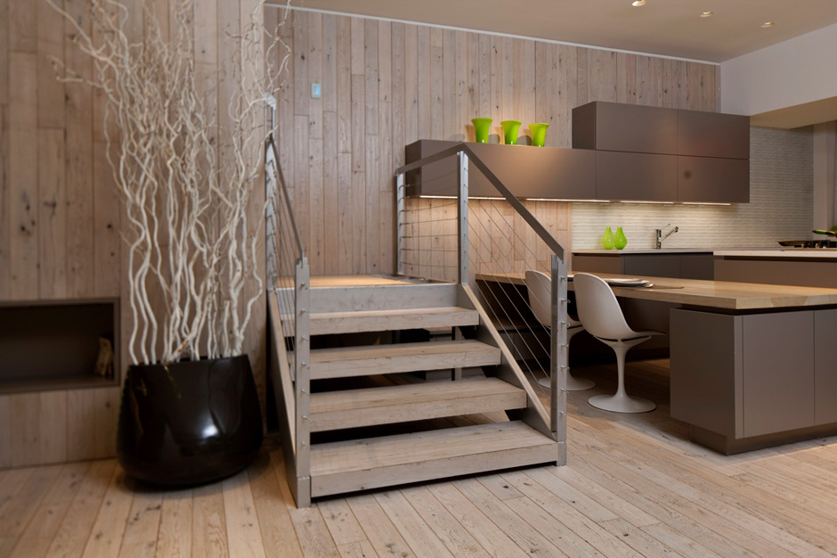 Horse Country Oak Flooring - Pre-finished Heavy Whitewash