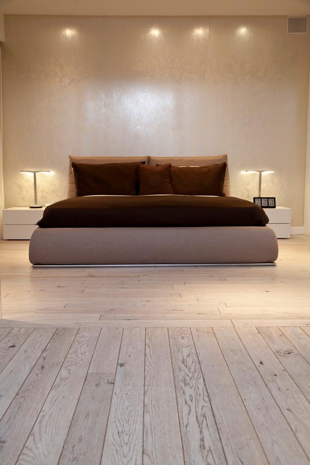 Cochrans Horse Country Oak White Wash